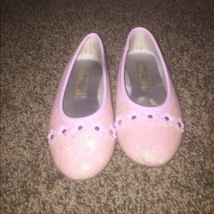 Girls casual flats